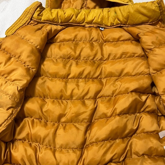 UNIQLO PUFFTECH Washable Parka (Warm
Padded) SIZE 9-10 - Picture 3 of 7